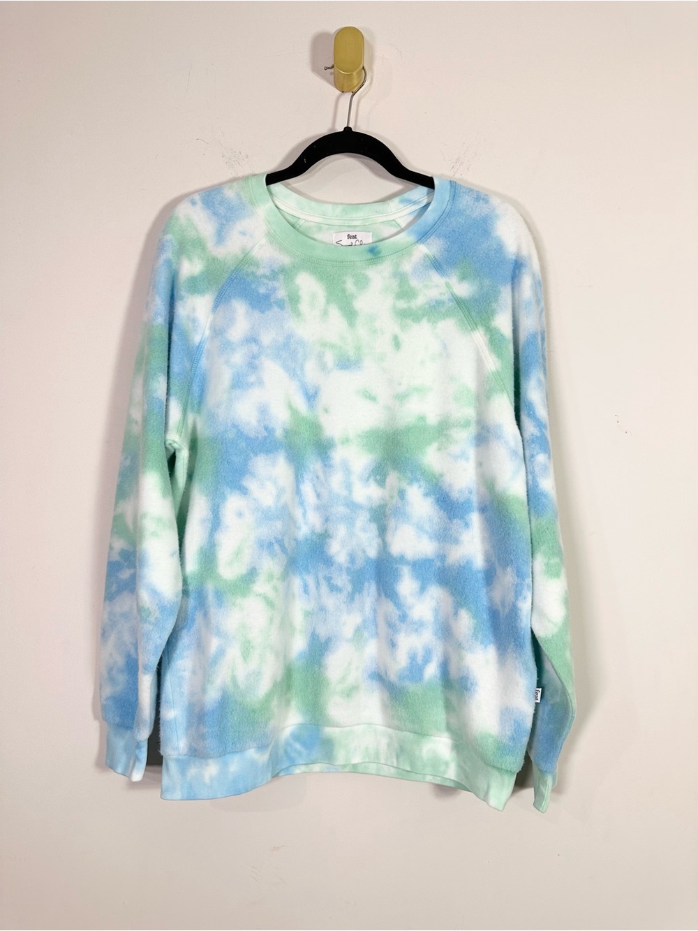 Feat X Savannah Chrisley Blanketblend Crewneck Blue Green Tie Dye Sweatshirt